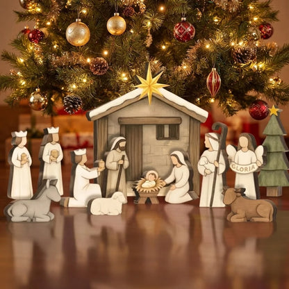 Crèche de Noël en bois peinte avec étable enneigée et sapin
