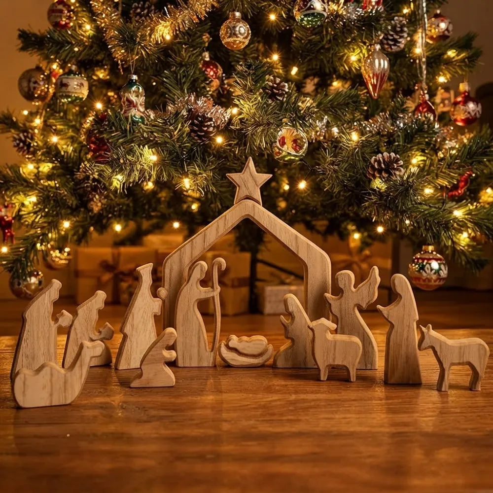Crèche de Noël en bois naturel clair moderne au pied du sapin