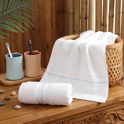Serviette en bambou haut de gamme, coloris blanc, bordure tissée