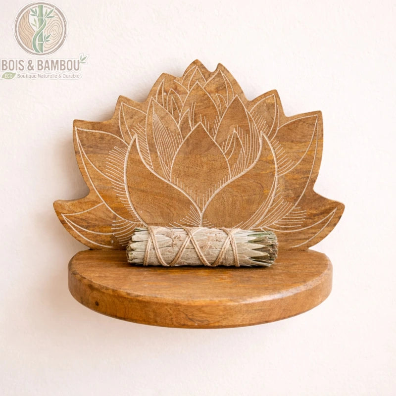 Étagère murale bois de manguier lotus blanchi avec objet posé sur la tablette