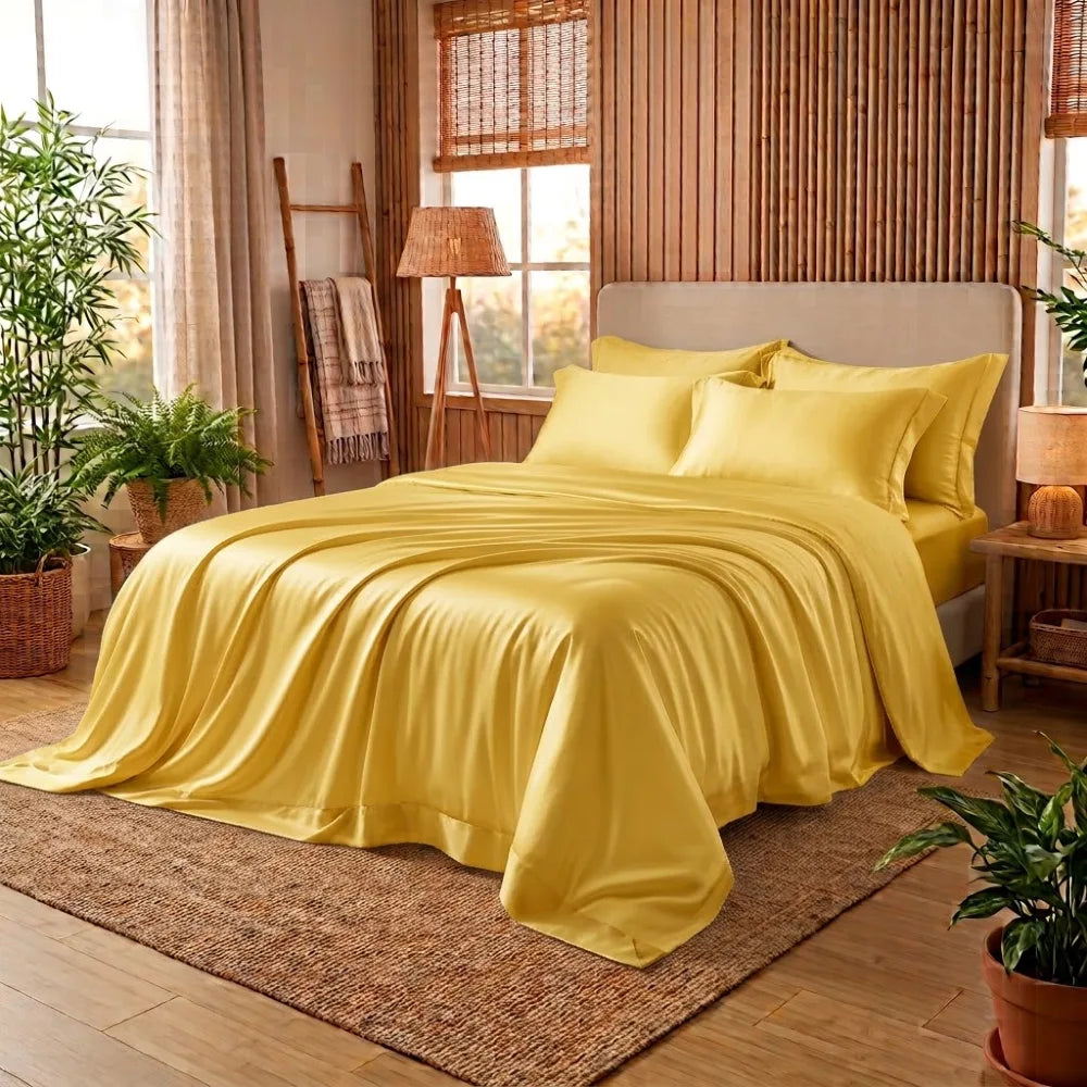 Housse de couette en bambou jaune doré sur un lit