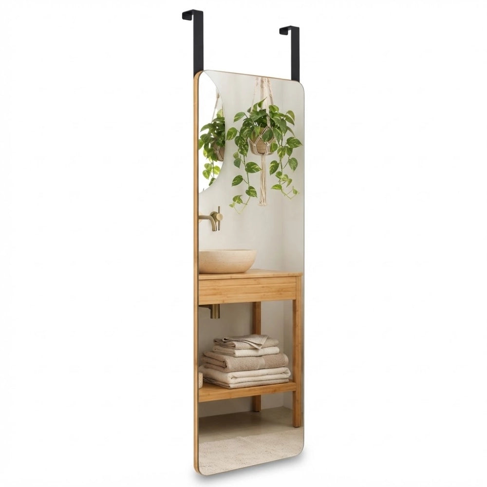 Miroir de porte en bambou 100 par 35 cm avec crochets sur fond blanc