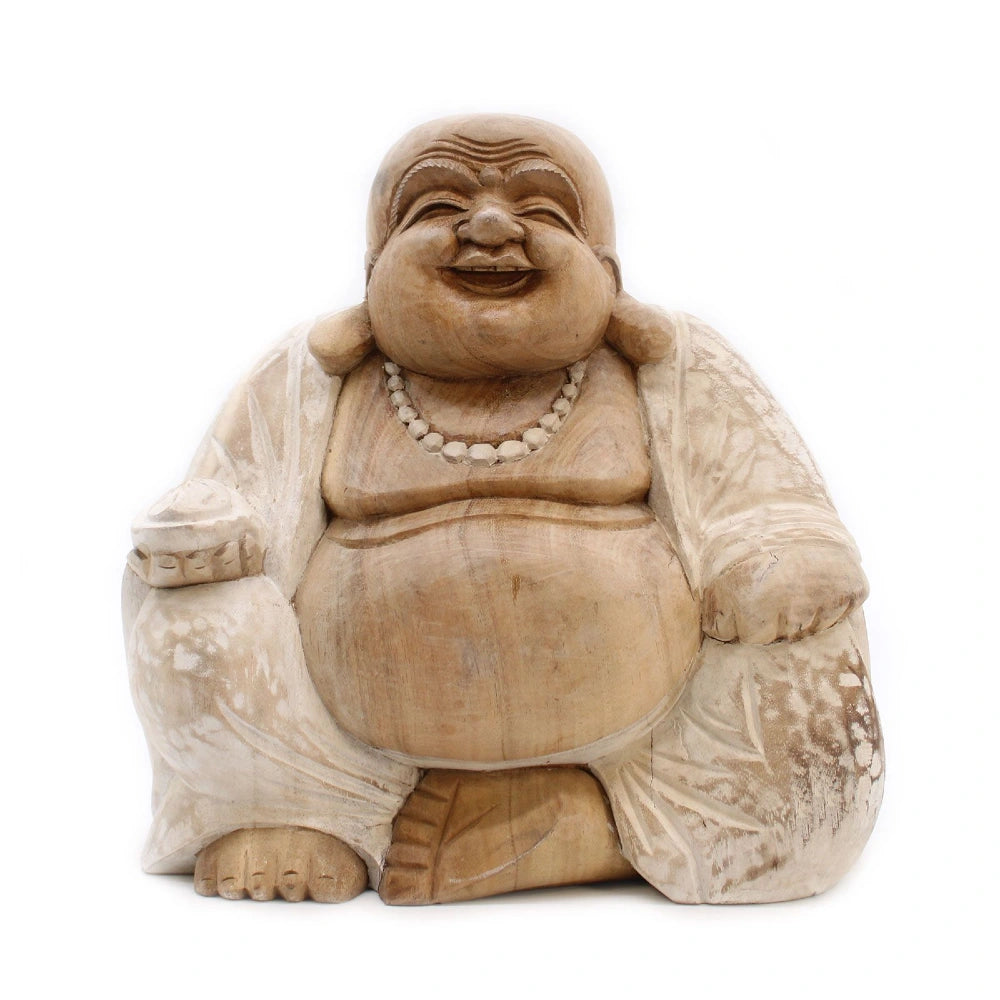 Statue de Bouddha rieur en bois de Suar blanchi, 30 cm, vue de face sur fond blanc