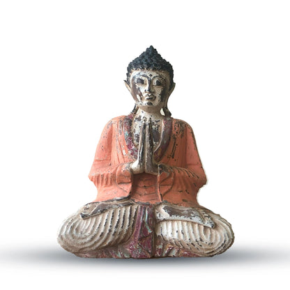 Statue de Bouddha assis vintage orange en bois de Suar, 30 cm, mains jointes, vue de face sur fond blanc