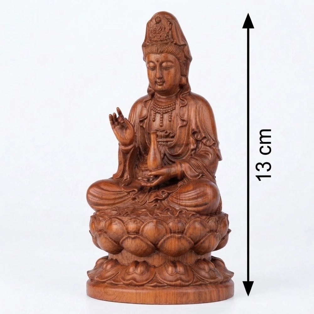 Statue Guan Yin en bois de rose sculpté, petit modèle de 13 cm de haut assis sur un lotus