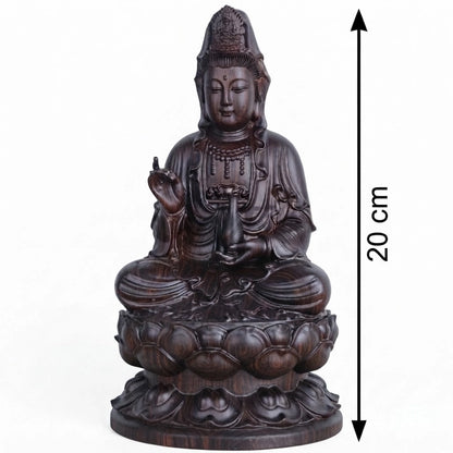 Statue Guan Yin en ébène sculptée, modèle de 20 cm de haut assis sur un double lotus