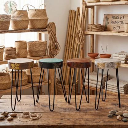 Quatre supports à plantes en bois d'Albasia peint main, coloris Naturel, Terracotta, Turquoise et Blanc