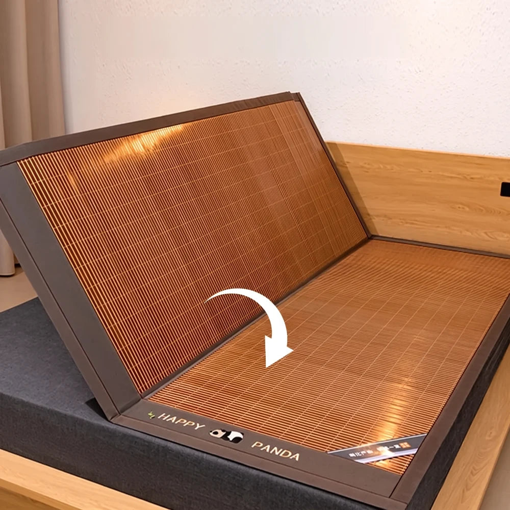Tapis de lit bambou plié en deux, démonstration de praticité pliable